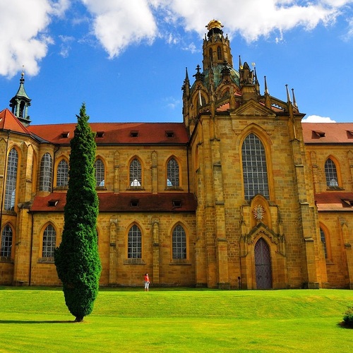 Monastýrování