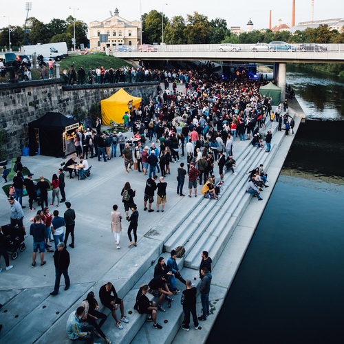 Ahoooj! Náplavka na Radbuze zve na letní program