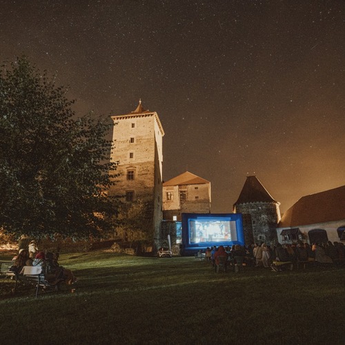 Filmové hrady a zámky