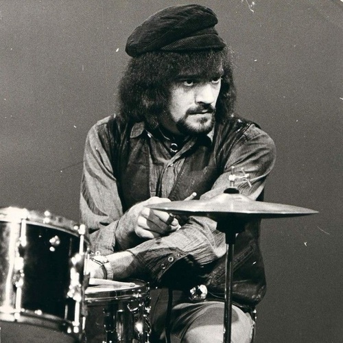 Clive Bunker z Jethro Tull