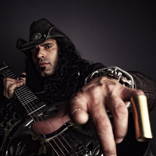 Eric Sardinas, Lokomotiva Planet, Palice