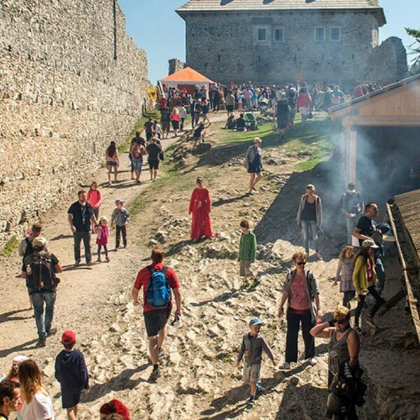 Dny šumavského trojhradí na Kašperku