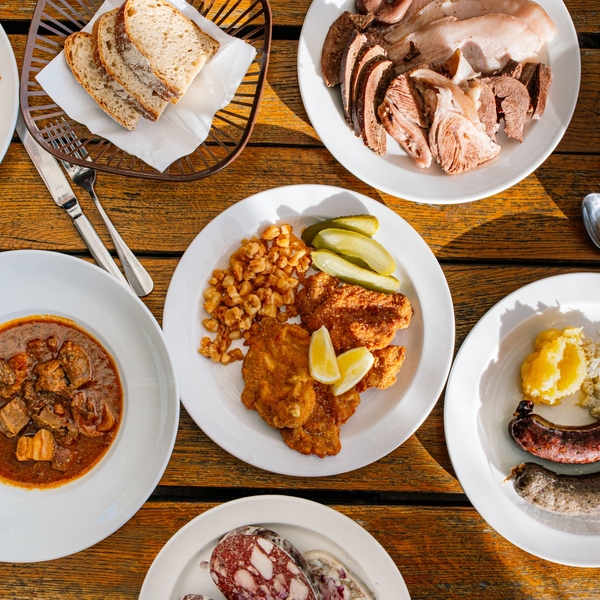 Tradiční zabijačkové speciality, muzika, zábava a tanková plzeň