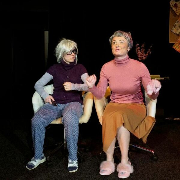 Rocker a dvě staré dámy