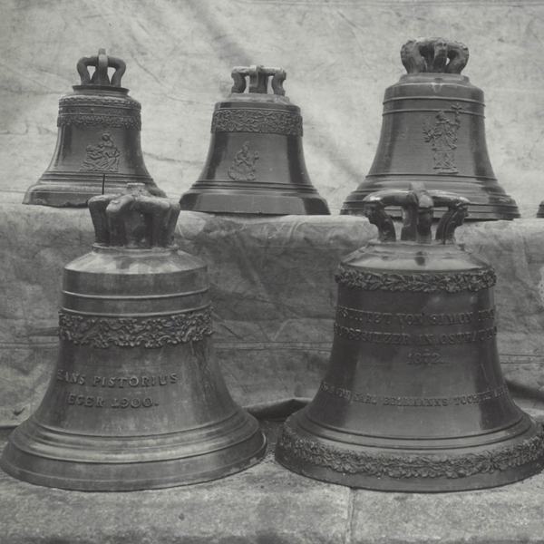 Komentovaná prohlídka výstavy Rekvírovaná srdce. Příběhy plzeňské zvonařské dílny Pernerovy